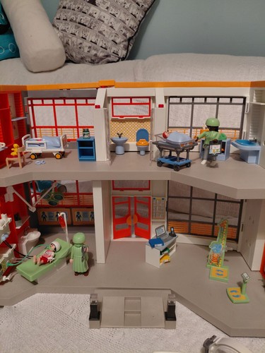 Playmobil city life hospital - playmobil,